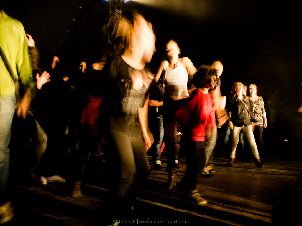 Surnatural Orchestra / Le Bal à Momo