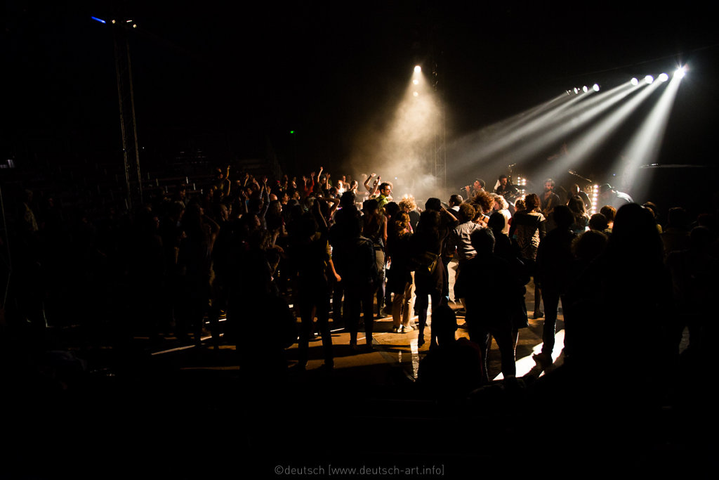 Surnatural Orchestra / Le Bal à Momo